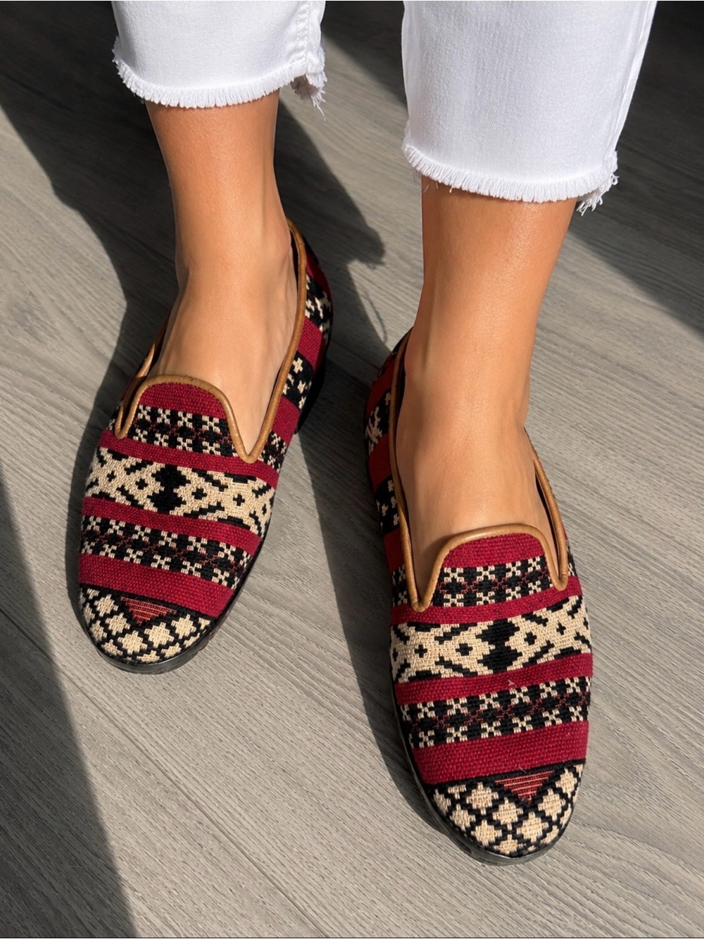 Woven Pattern Slip-On Loafers in Red, Black &‎ Cream